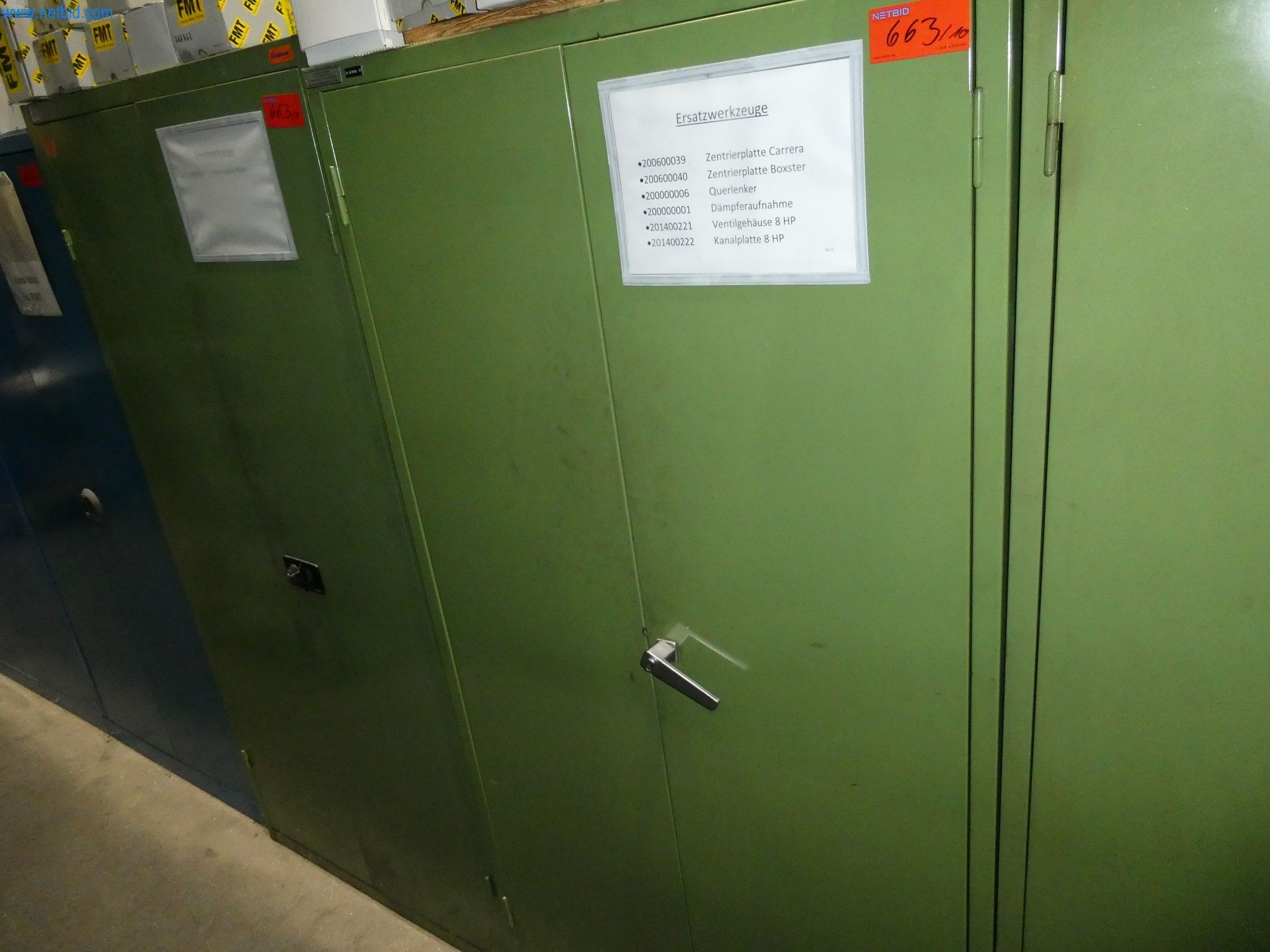 Werkzeugschrank m. Werkzeugaufnahmen